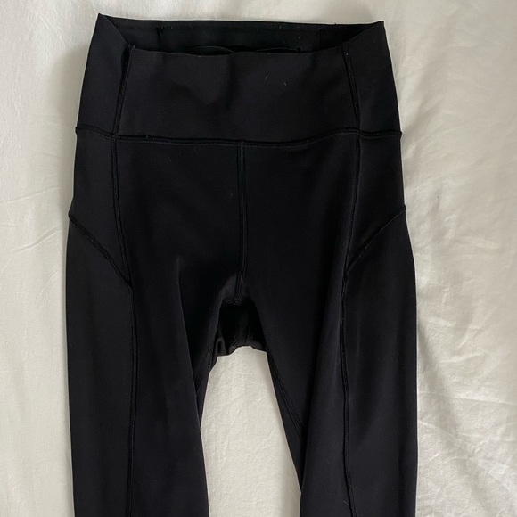 Lululemon In Movement Leggings Black size 4 - Picture 3 of 4